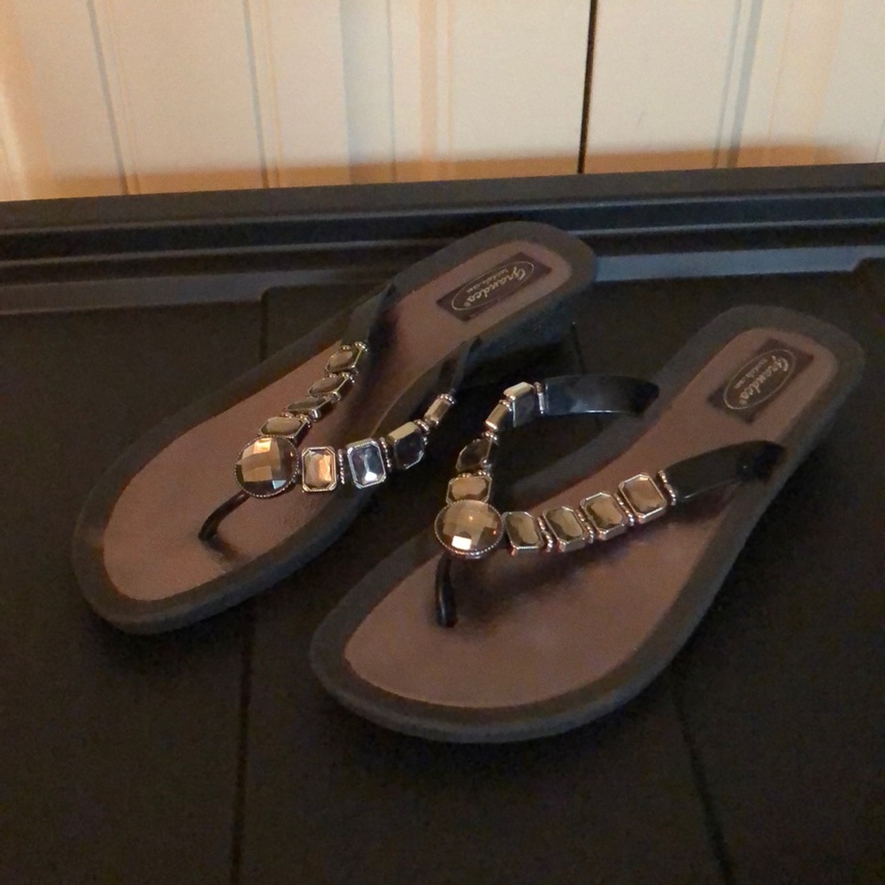 Grandco Sandals Size 10